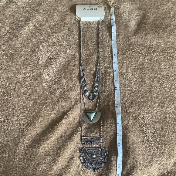 Statement necklace w/ semi-precious stones - Picture 3 of 5